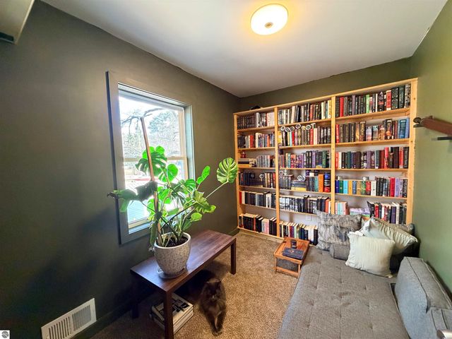 824 Cotey, Cadillac, MI 49601