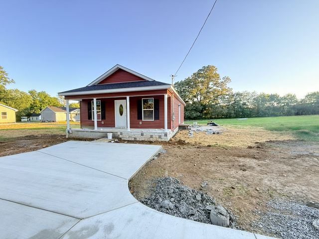 103 Hummingbird Dr, Tullahoma, TN 37388