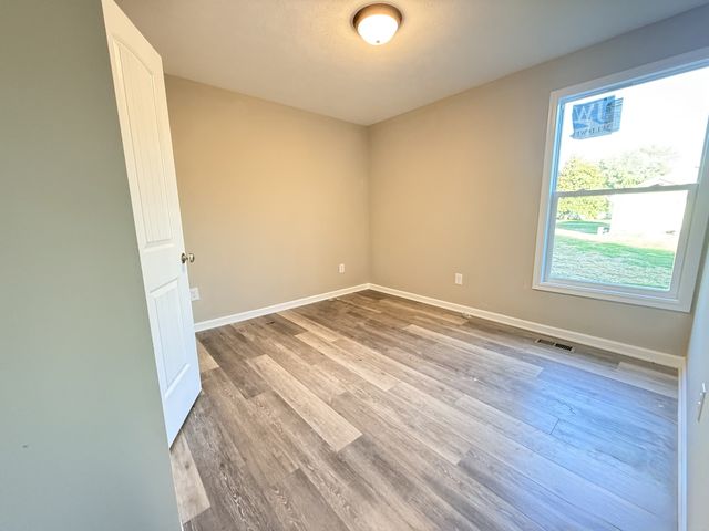 103 Hummingbird Dr, Tullahoma, TN 37388