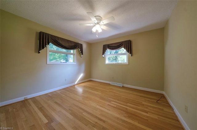 221 Westwood Avenue, Thomasville, NC 27360