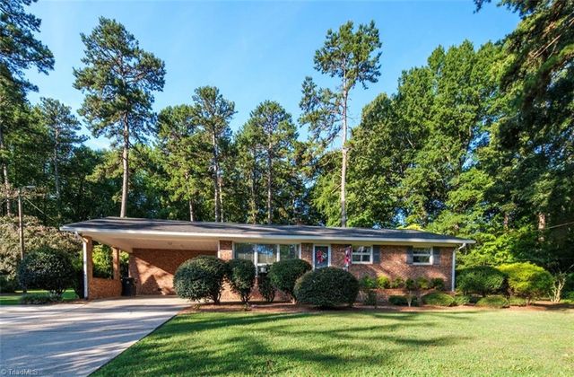 221 Westwood Avenue, Thomasville, NC 27360