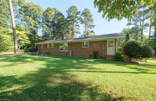 221 Westwood Avenue, Thomasville, NC 27360
