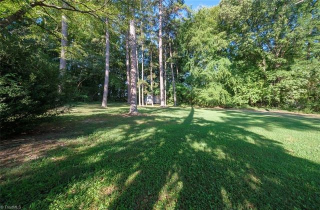 221 Westwood Avenue, Thomasville, NC 27360