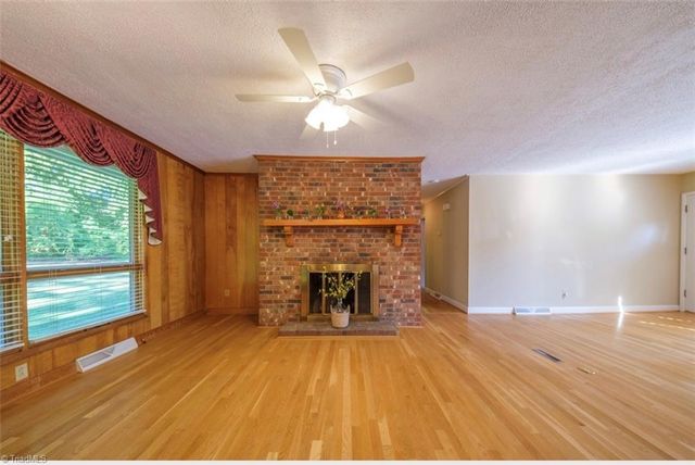 221 Westwood Avenue, Thomasville, NC 27360