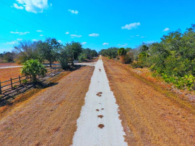 20277 NW 286th Street, Okeechobee, FL 34972