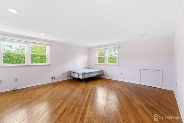 57 Mitchell Avenue, Piscataway, NJ 08854