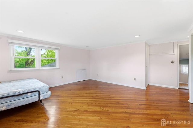 57 Mitchell Avenue, Piscataway, NJ 08854