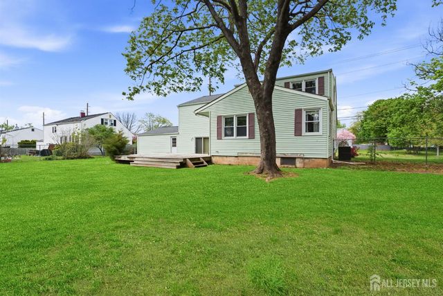 57 Mitchell Avenue, Piscataway, NJ 08854