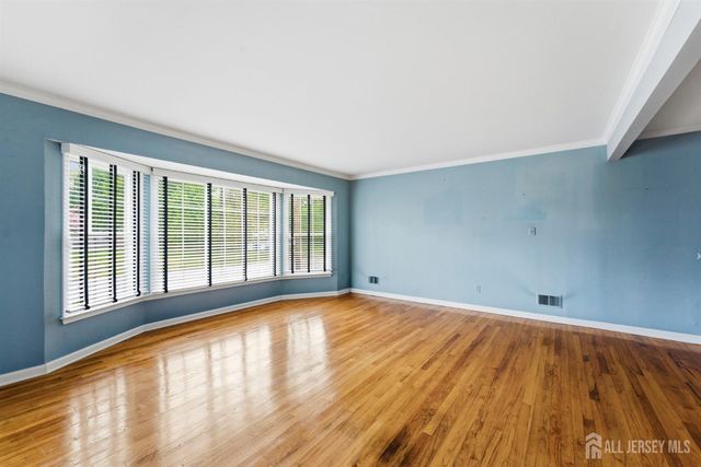 57 Mitchell Avenue, Piscataway, NJ 08854