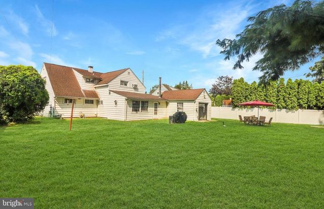 120 VERMONT LN, Levittown, PA 19054