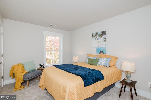 2036 WILLIAM AVE, Essex, MD 21221