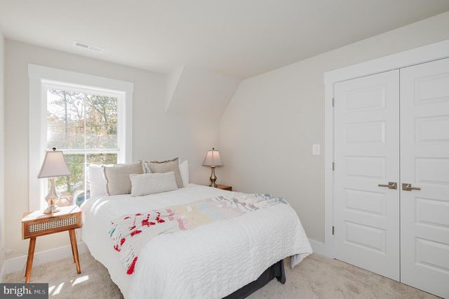 2036 WILLIAM AVE, Essex, MD 21221