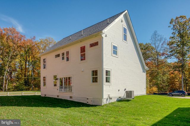 2036 WILLIAM AVE, Essex, MD 21221