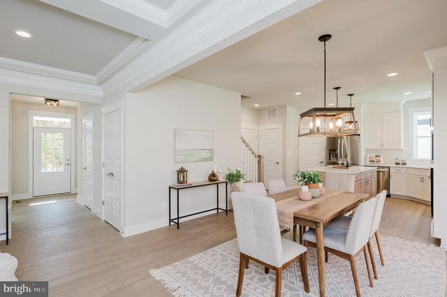 2036 WILLIAM AVE, Essex, MD 21221