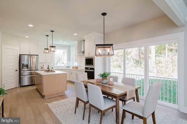 2036 WILLIAM AVE, Essex, MD 21221