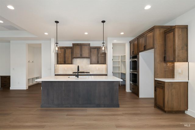 10520 W Shumard Dr, Star, ID 83669