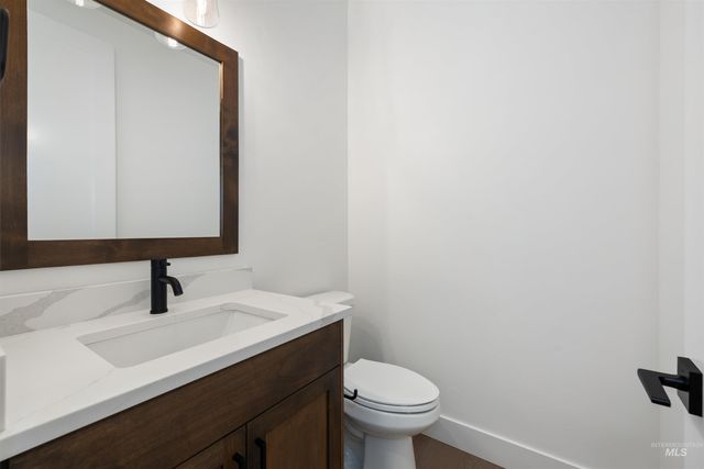 10520 W Shumard Dr, Star, ID 83669