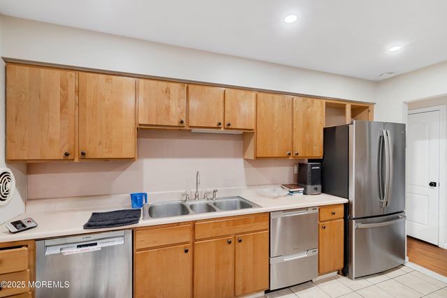 134 Shady Lane Drive, Lakewood, NJ 08701