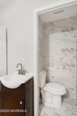 134 Shady Lane Drive, Lakewood, NJ 08701