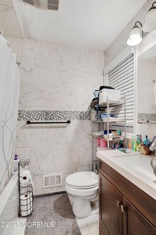 134 Shady Lane Drive, Lakewood, NJ 08701