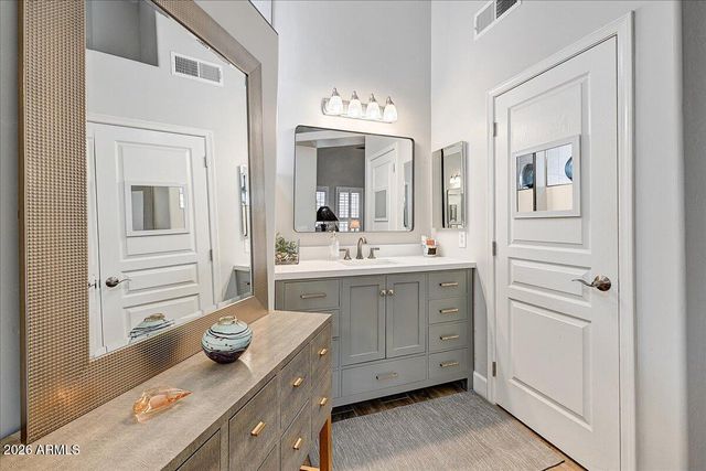 13907 E PARADISE Lane, Scottsdale, AZ 85259