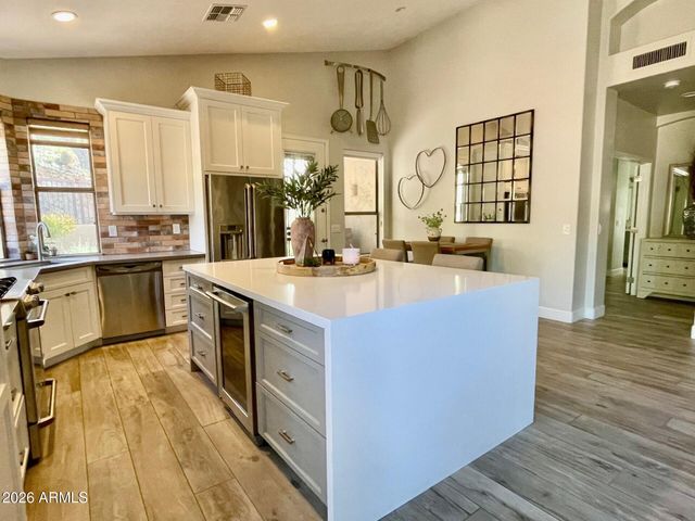 13907 E PARADISE Lane, Scottsdale, AZ 85259