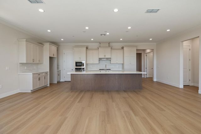 3080 Wisteria Dr, Lodi, CA 95242
