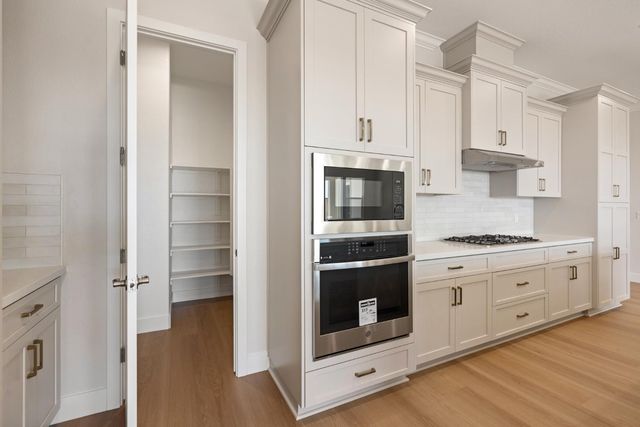 3080 Wisteria Dr, Lodi, CA 95242