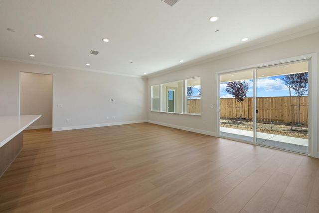3080 Wisteria Dr, Lodi, CA 95242
