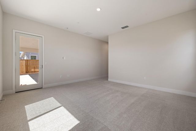 3080 Wisteria Dr, Lodi, CA 95242