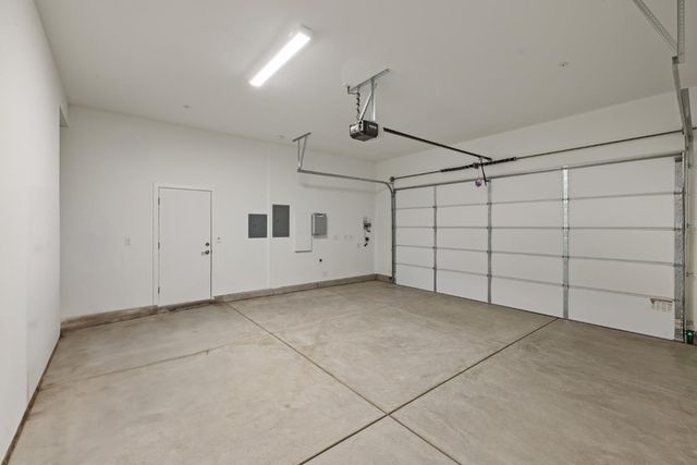 3080 Wisteria Dr, Lodi, CA 95242