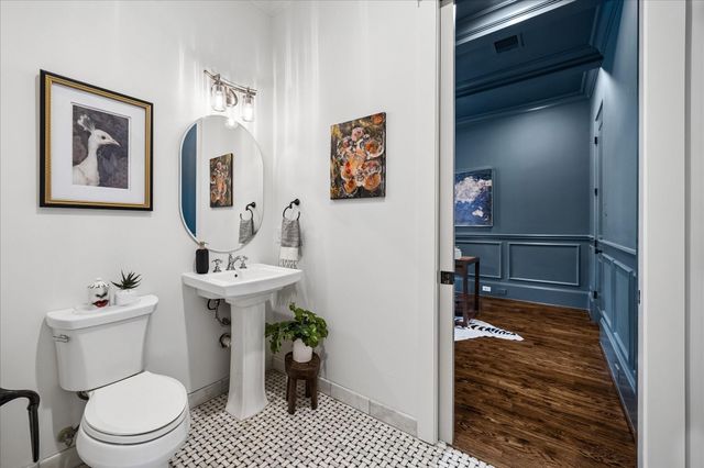 720 Oxford Street, Houston, TX 77007