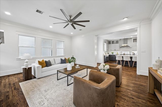 720 Oxford Street, Houston, TX 77007