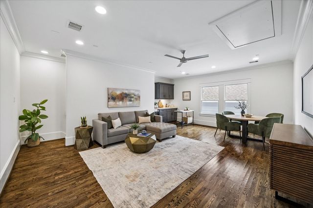 720 Oxford Street, Houston, TX 77007