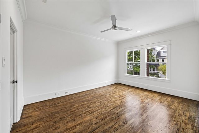 720 Oxford Street, Houston, TX 77007