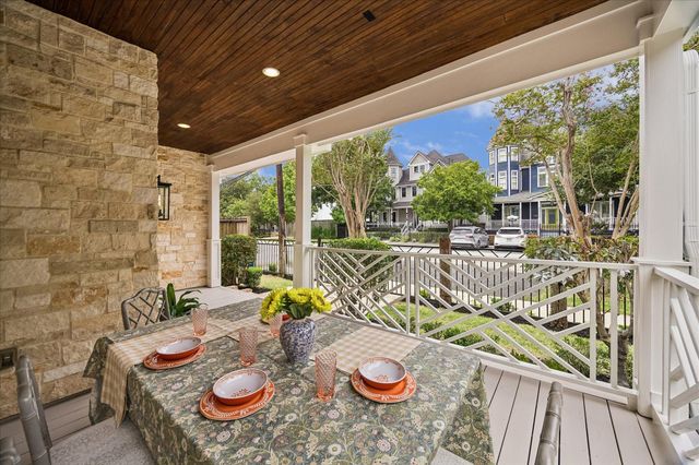 720 Oxford Street, Houston, TX 77007