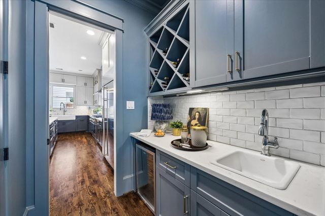 720 Oxford Street, Houston, TX 77007