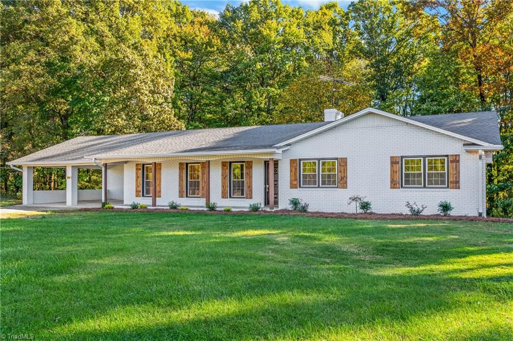 3924 Prides Road, East Bend, NC 27018