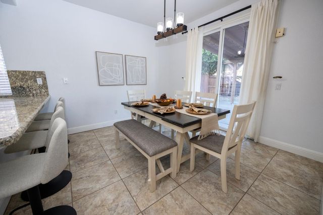 10208 Jenny Lynn Way, Elk Grove, CA 95757