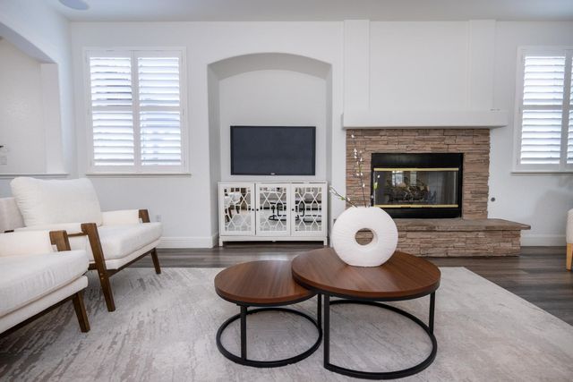 10208 Jenny Lynn Way, Elk Grove, CA 95757