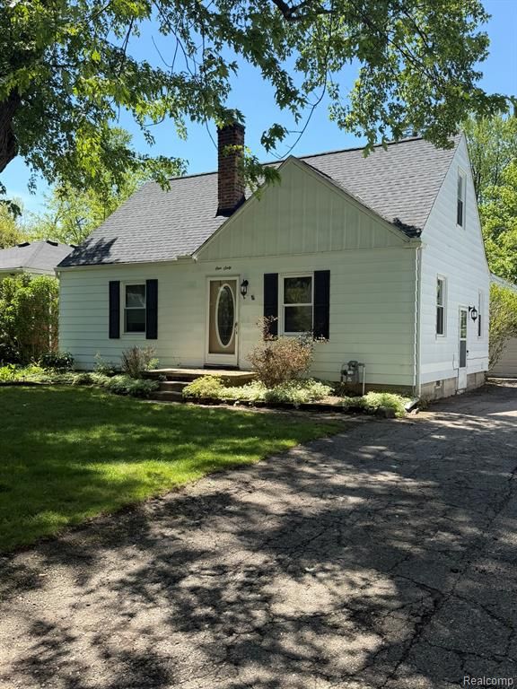 160 Ascot Avenue, Waterford, MI 48328