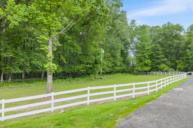 103 Pine Street, Columbia, CT 06237