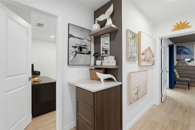 3698 61ST WAY N, St Petersburg, FL 33710