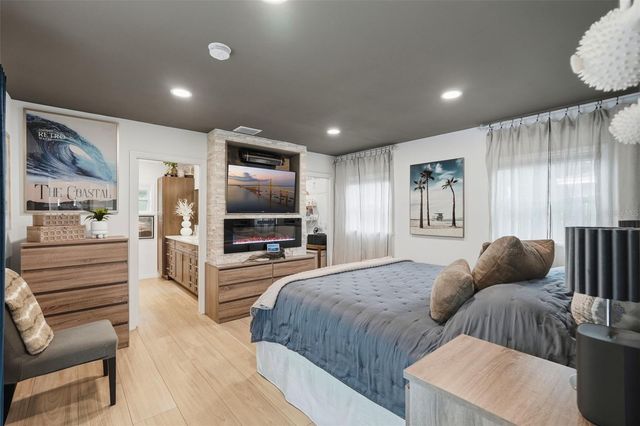 3698 61ST WAY N, St Petersburg, FL 33710