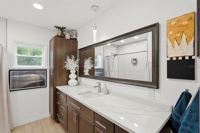 3698 61ST WAY N, St Petersburg, FL 33710