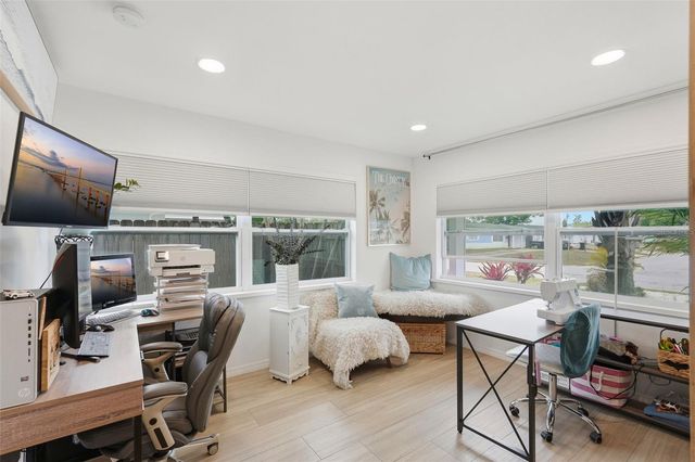 3698 61ST WAY N, St Petersburg, FL 33710