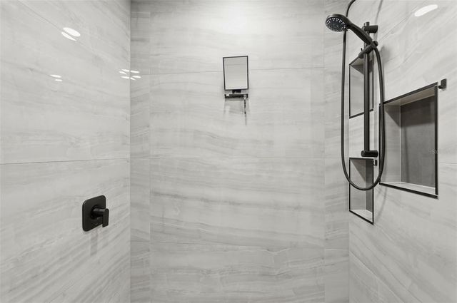 3698 61ST WAY N, St Petersburg, FL 33710