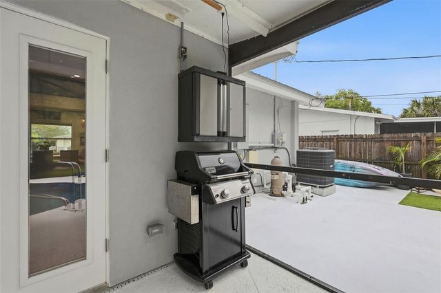 3698 61ST WAY N, St Petersburg, FL 33710