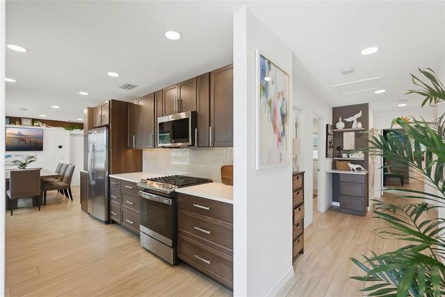 3698 61ST WAY N, St Petersburg, FL 33710