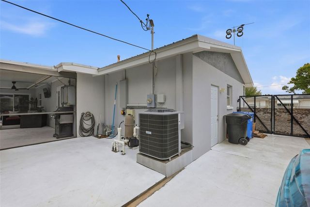 3698 61ST WAY N, St Petersburg, FL 33710